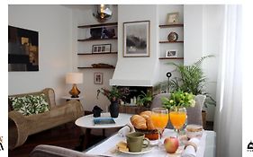 Depa Monserrate - Charming Historic Nest With Breathtaking Mountain Views - Apartaestudio